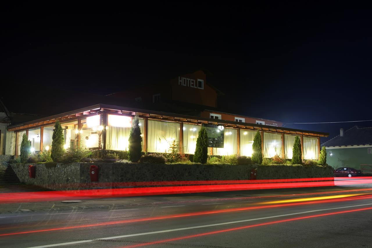 Hotel Romantik Balauseri Экстерьер фото